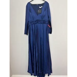 NWT Mac Duggal Blue Pleated Long Sleeve V-Neck Maxi Dress Size 14